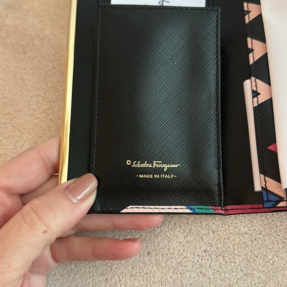 Ferragamo multicolor wallet brand new! - Picture 5 of 9